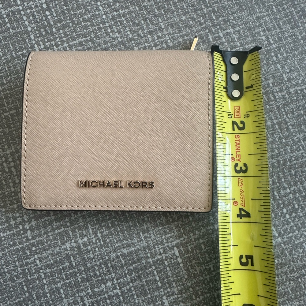 Michael Kors Taupe Pebbled Leather Wallet Gold Logo Snap Zip Coin - Picture 13 of 13